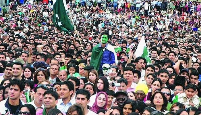Pakistan’s population may cross 250 million mark ~ PBS report